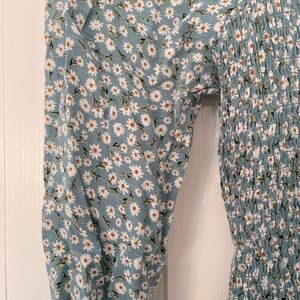 Girls top
Beautiful flower design